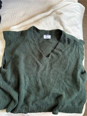 Old Navy Dark Green V-Neck Knit Sweater Vest